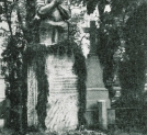 Pomnik na grobie Wacława Nałkowskiego, wykonany przez jego córkę Hannę Nałkowską-Bickową.