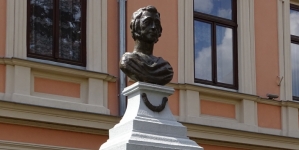 Pomnik Kazimierza Brodzińskiego w Tarnowie.