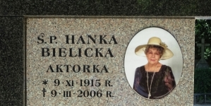 Grób Hanki Bielickiej na cmentarzu Powązkowskim w Warszawie.