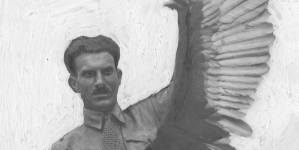 Arkady Fiedler prezentujący martwego sępa w trakcie polskiej ekspedycji naukowej do Puszczy Brazylijskiej w 1929 r.