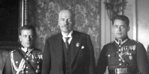 Wręczenie prezydentowi RP Ignacemu Mościckiemu odznaki pamiątkowej przez delegację Korpusu Ochrony Pogranicza 20.11.1929 r.