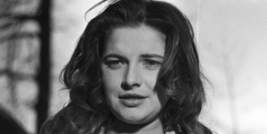 Teresa Iżewska w filmie Czesława Petelskiego  "Baza ludzi umarłych" z 1958 roku.