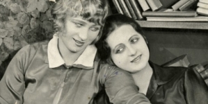 Maria Modzelewska i Jadwiga Smosarska w filmie Emila Chaberskiego "Iwonka" z 1925 roku.