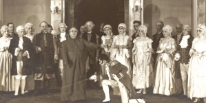 Scena ze spektaklu "Książę Józef Poniatowski" Jana Adolfa Hertza w Teatrze im. Wilama Horzycy w Toruniu w 1928 r. .