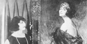 Pola Negri przy swym portrecie namalowanym przez Tadeusza Stykę.