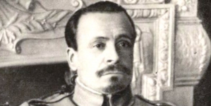 "Gen. Józef Haller, dowódca Armji polskiej we Francji. W maju 1919 dowódca Naczelnej Komendy Wschód, kierował pierwszą ofensywą polską."
