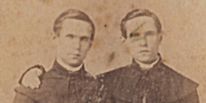 Bracia Zenon i Stanisław Chodyńscy jako alumni Wyższego Seminarium Duchownego we Włocławku.