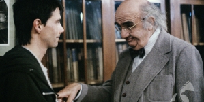 Lothaire Bluteau i Aleksander Bardini w filmie Krzysztofa Zanussiego "Dotknięcie ręki" z 1992 roku.