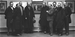 Wystawa zbiorowa prac artystów malarzy Leona Wyczółkowskiego, Abrahama Neumana i Władysława Stapińskiego w Pałacu Sztuki Towarzystwa Przyjaciół Sztuk Pięknych w Krakowie w grudniu 1927 roku.
