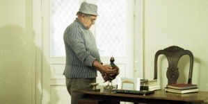 Wadim Berestowski w trakcie kręcenia filmu "Indyk na dachu" w 1980 roku.
