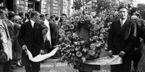 Uroczystości pogrzebowe prezesa klubu sportowego Cracovia Edwarda Cetnarowskiego w Krakowie we wrześniu 1933 r.