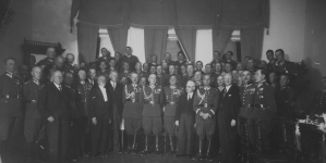 Uroczysty wieczór w salach Kasyna Oficerskiego w Nowym Sączu na cześć marszałka Józefa Piłsudskiego w październiku 1936 r.