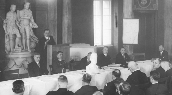  Zjazd delegatów powiatowych Związku Weteranów Powstań Narodowych 1914/1919 w Pałacu Działyńskich w Poznaniu w listopadzie 1934 r.  
