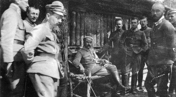  Józef Piłsudski i oficerowie I Brygady Legionów Polskich na Wołyniu w dniach 21.03-22.06.1916 r.  