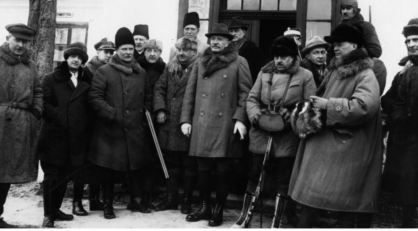  Polowanie reprezentacyjne w Spale w styczniu 1927 r.  