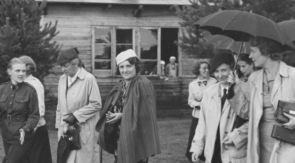  Obóz Przysposobienia Wojskowego Kobiet w Borkach w 1937 roku.  