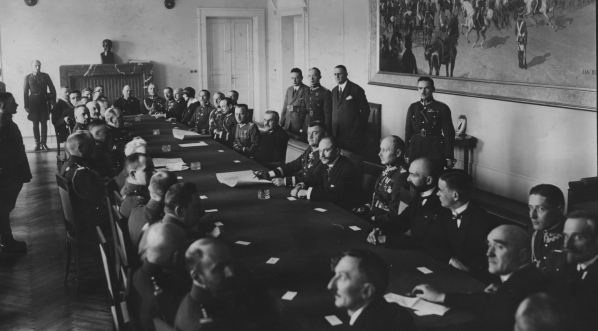  Posiedzenie Komitetu Budowy Pomnika Nieznanego Żołnierza w Warszawie w kwietniu 1925 roku.  