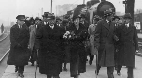  Powrót ministra spraw zagranicznych Józefa Becka z konferencji rozbrojeniowej w Genewie do Warszawy 9.10.1933 r.  