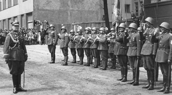  Pożegnanie dowódcy 23 DP gen. bryg. Józefa Zająca w Katowicach w kwietniu 1936 r.  