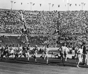  OLIMPIADA W LOS ANGELES  - ROZMACH W AMERYKAŃSKIM STYLU  