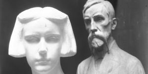 Rzeźby dłuta artysty rzeźbiarza Konstantego Laszczki przedstawiające portret córki i portret Adama Asnyka.