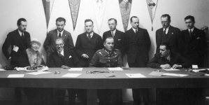 Konferencja prasowa w Aeroklubie RP  w czasie II Międzynarodowego  Meetingu Lotniczego w Warszawie w kwietniu 1933 r.