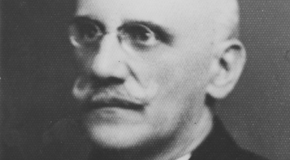  Władysław Adolf Semadeni - duchowny kalwiński, superintendent generalny Jednoty Warszawskiej i Kościoła ewangelicko-reformowanego w RP.  