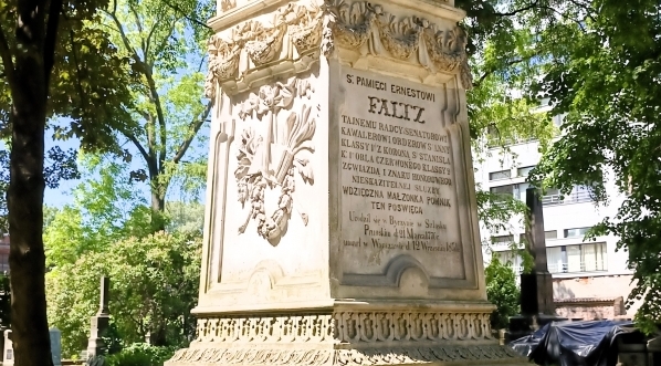  Grób Ernesta Faltza na cmentarzu ewangelicko-reformowanym w Warszawie.  